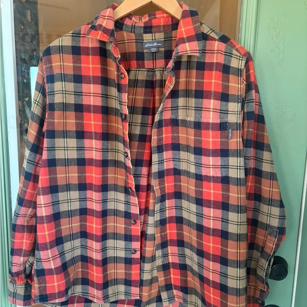 Eddie Bauer Red & Tan Plaid Flannel Button Down Shirt